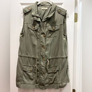 Sleeveless Olive Green Utility Vest